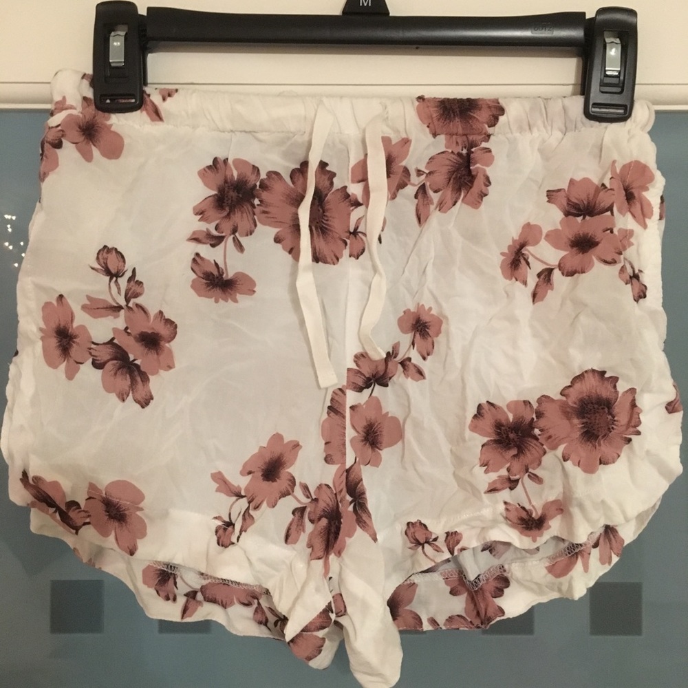 Brandy Melville flowy shorts